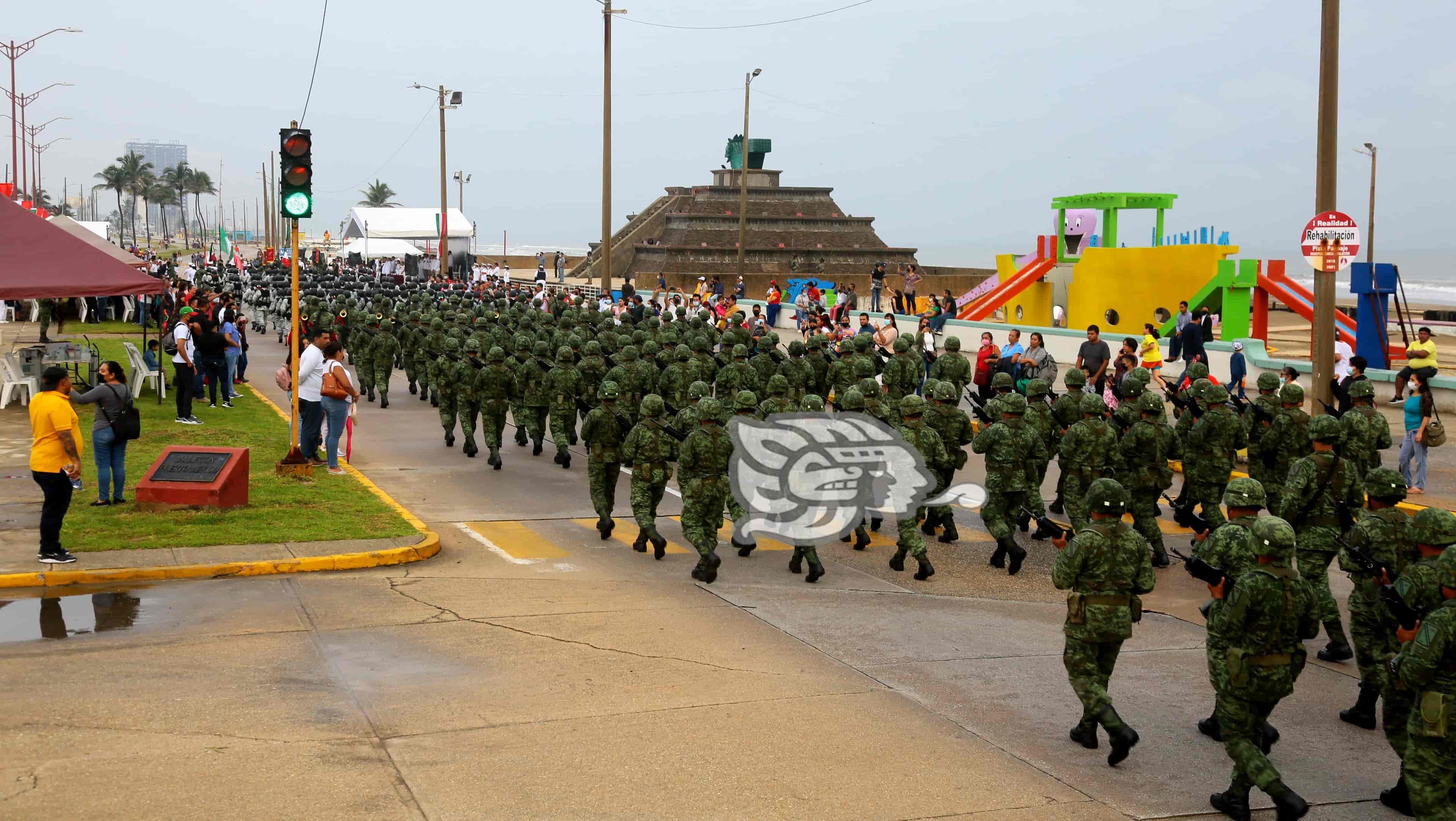 M S De Mil Desfilan En Coatzacoalcos Por La Independencia Video