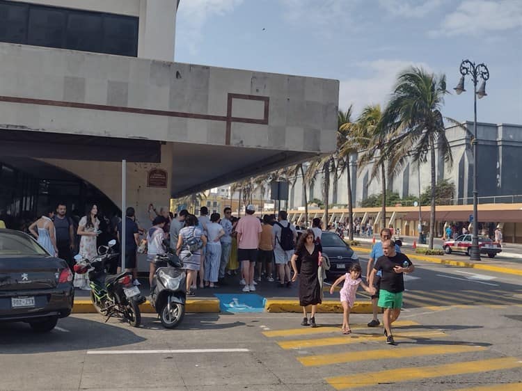 Turistas Recibir N El A O Nuevo En Puerto De Veracruz