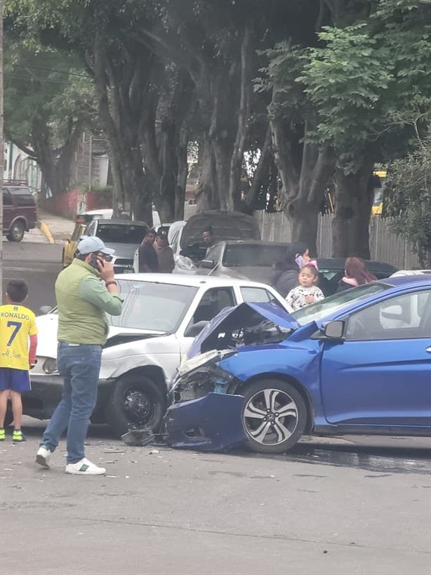 Choque En La Colonia Ferrocarrilera De Xalapa Deja Dos Personas