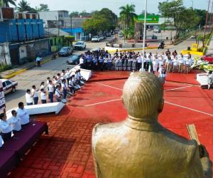 Realizan homenaje por el 218 aniversario del natalicio de Benito Juárez