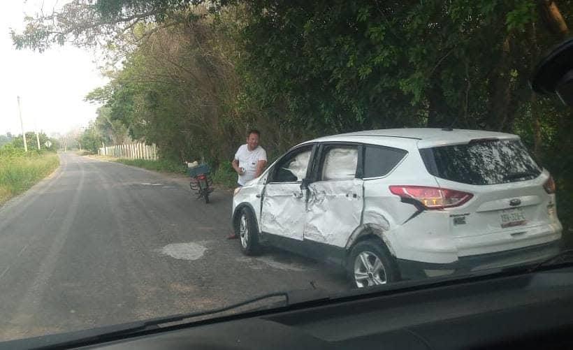 Autob S Y Camioneta Protagonizan Aparatoso Choque En La Carretera