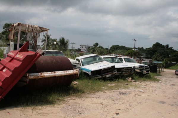 Alcaldes deben denunciar entrega de vehículos desbalijados: Colegio de Contralores