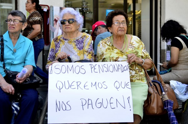 Jubilados y pensionados veracruzanos, en el desamparo tras fallo de SCJN, acusan