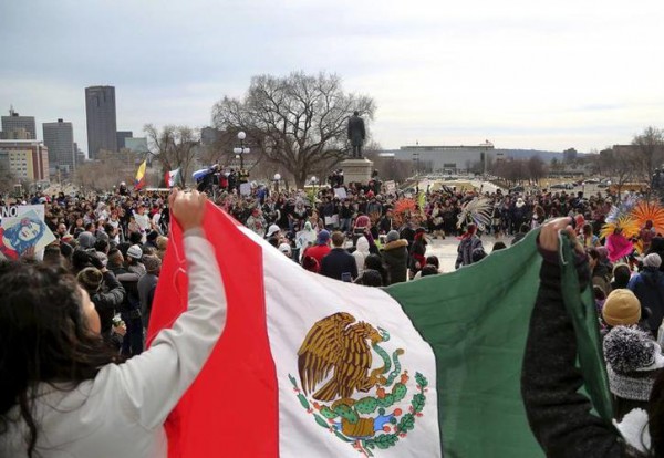 Otorgan ciudadanía EU a un millón de mexicanos