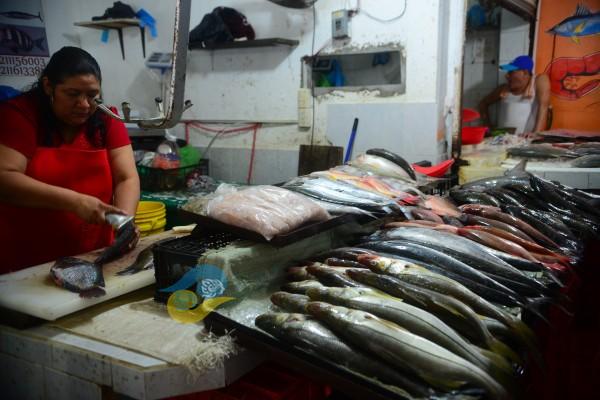 Baja venta de mariscos en Coatzacoalcos