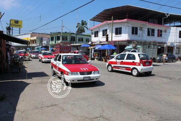 Taxistas en estado de vulnerabilidad, no cuentan con asistencia médica