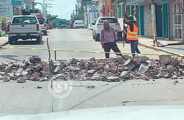 Cierran calles por obras públicas en Acayucan 