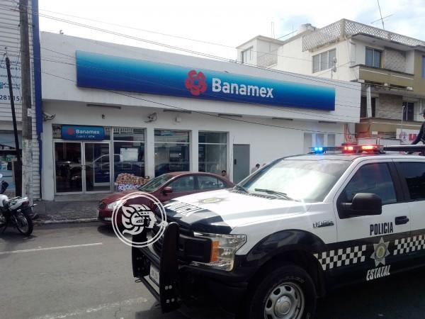 Violento asalto en sucursal bancaria de Veracruz