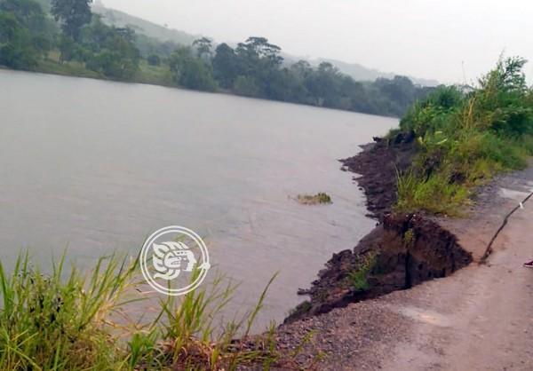 Corriente del Uxpanapa deslava camino en el sur de Veracruz