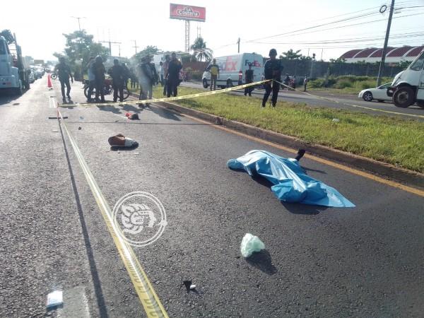 Abuelitos son atropellados en la Veracruz - Xalapa este jueves 