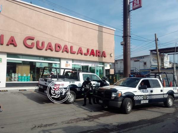 En Veracruz, sujetos armados asaltan farmacia y dejan persona lesionada 