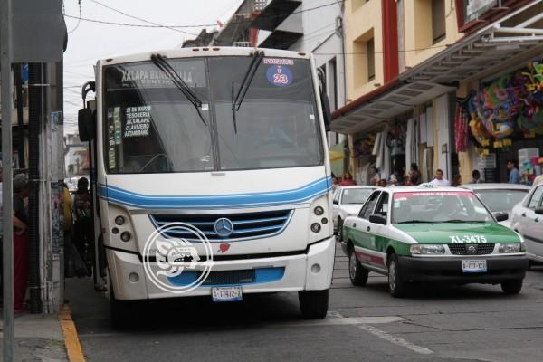 Desorden del transporte público tiene atascada a Xalapa