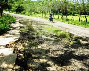 El presidente de Mecayapan tiene abandonado los caminos