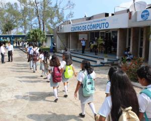 Más de 340 mil estudiantes del sur de Veracruz disfrutan vacaciones decembrinas