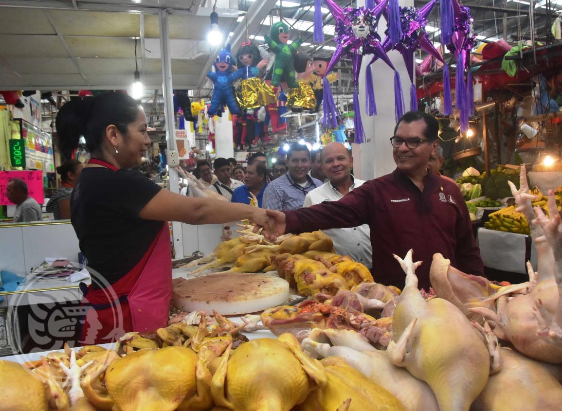 Recursos municipales favorecen a mercados de Coatzacoalcos