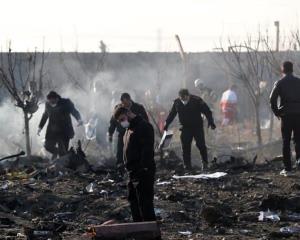 Accidente de avión en Irán: mueren las 176 personas a bordo poco después del despegue