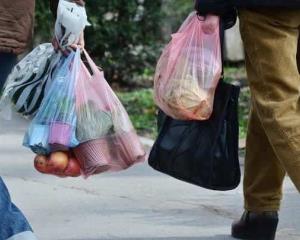 Negocios de Xalapa dejarán en un año las bolsas de plástico