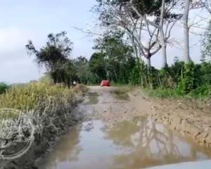 Lluvias deterioran los caminos rurales de Minatitlán