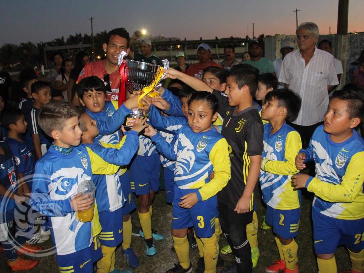 Vitorean a los campeones de la 9a. Copa Galgos Coatza 2020