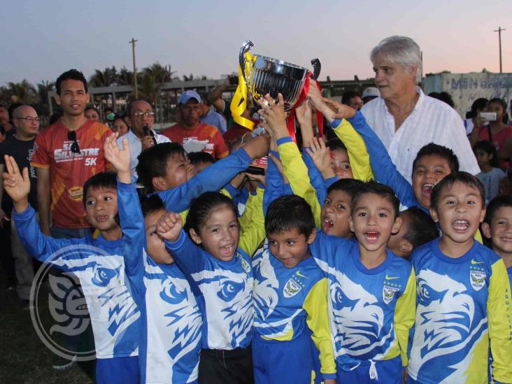 Vitorean a los campeones de la 9a. Copa Galgos Coatza 2020