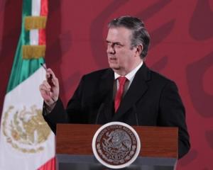 Frontera México-EU se mantendrá abierta, pero con restricciones