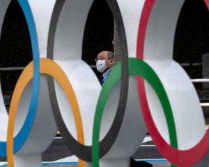 Juegos olímpicos aplazados, afirma miembro del COI