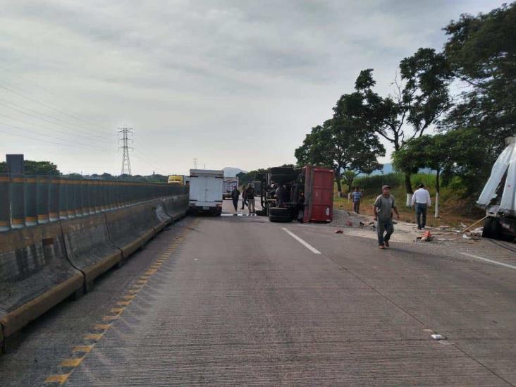 Accidente en la Córdoba-Veracruz deja 200 mil pesos en daños materiales