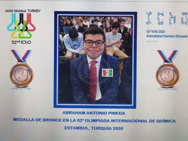 Alumno del Cobaev 18 gana bronce en Olimpiada de Química de Turquía