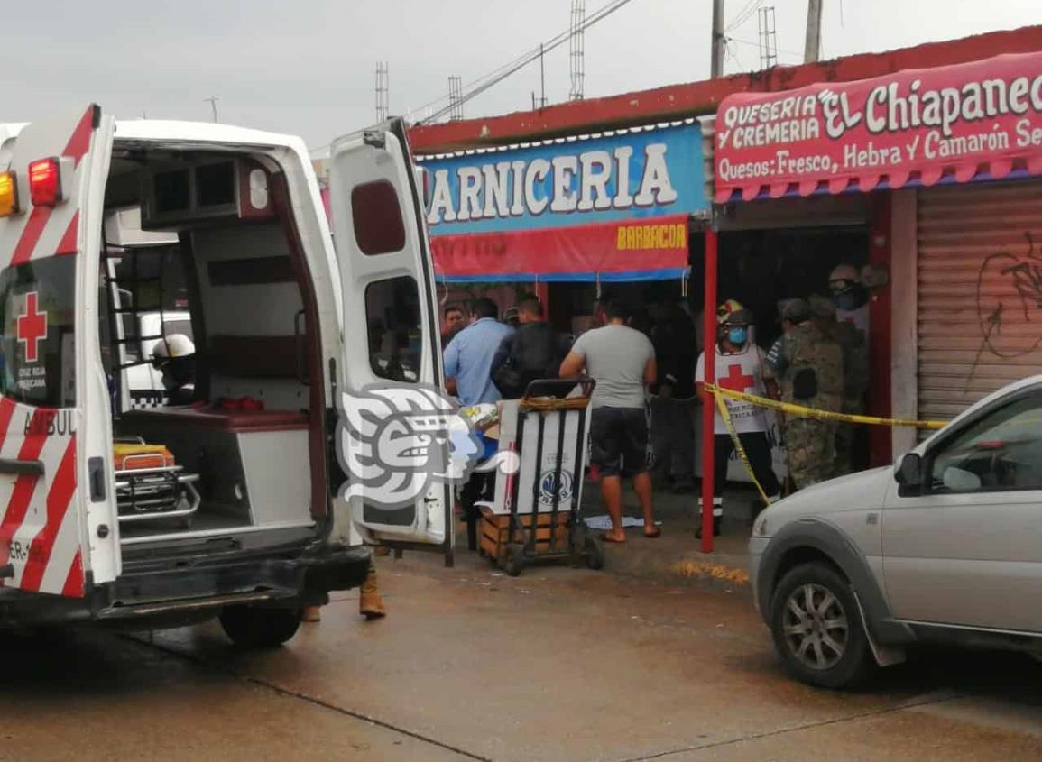 Ejecutan a carnicero en Ciudad Olmeca; dejan mensaje con amenazas