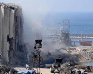 Alerta ONU por residuos tóxicos generados por explosión en Beirut