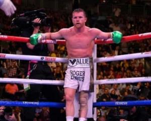 Canelo Álvarez peleará vs Avni Yildirim por el título vacante de peso supermediano