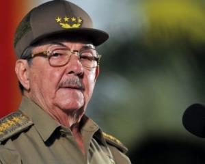EU bloquea activos de exyerno de Raúl Castro por empresas militares