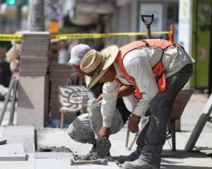México recuperó 210 mil empleos entre agosto y septiembre: AMLO