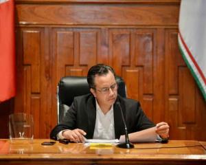 Cuestiona CGJ procedencia de ‘mansiones en el extranjero’ de ex funcionarios