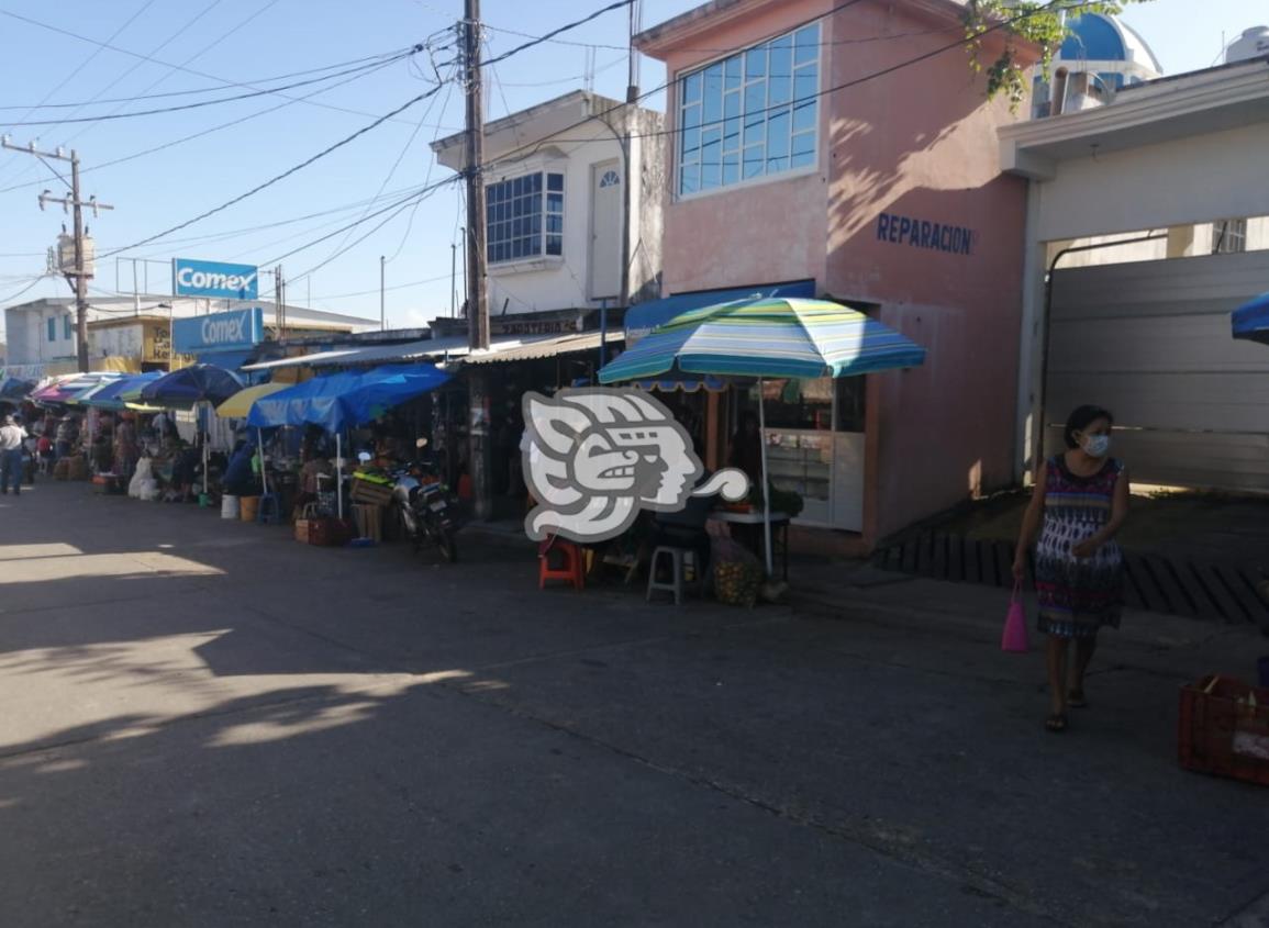 Solicitan filtros sanitarios en zona de comerciantes en Ixhuatlán