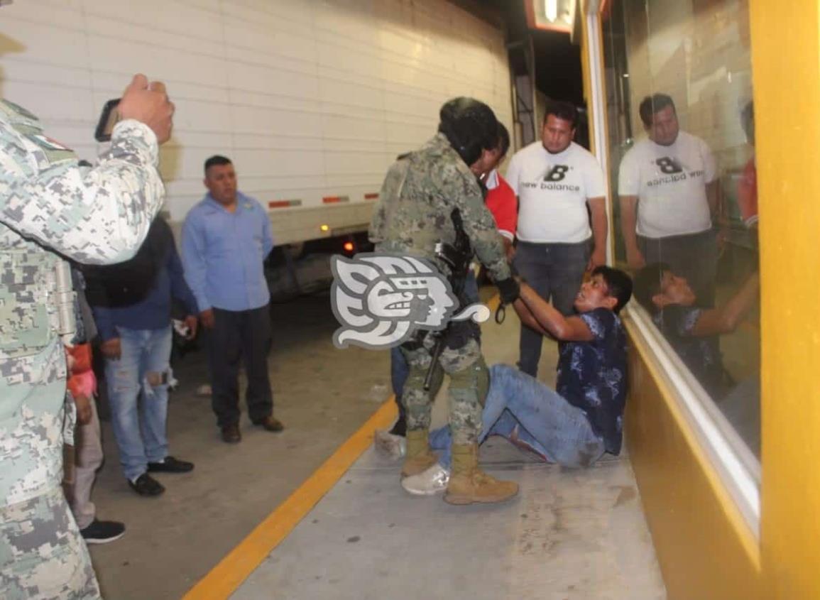 Tras estar a punto del linchamiento, liberarían a presuntos asaltantes en Acayucan