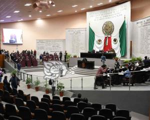 Congreso de Veracruz recibe minuta para quitar fuero a presidente