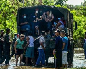 Tormenta Eta causa inundaciones a su paso por Cuba