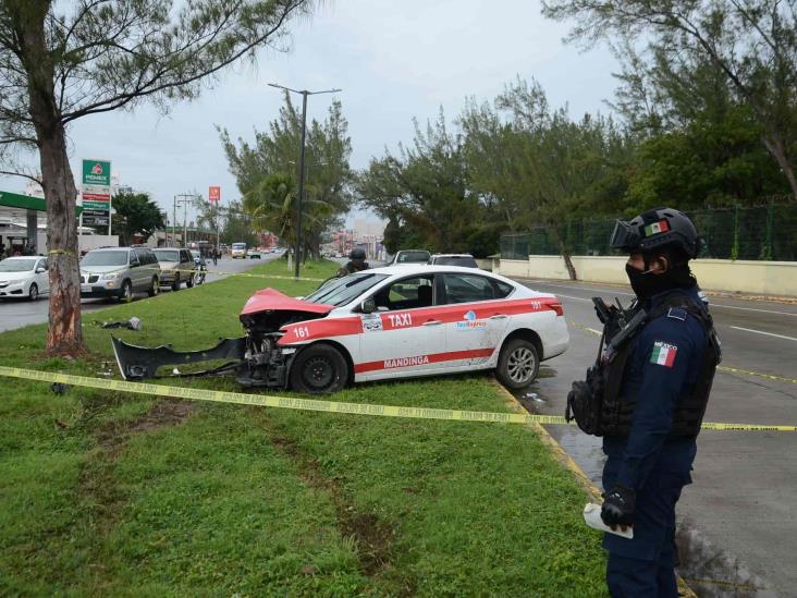 Accidente en colonia de Veracruz, deja un muerto y tres personas heridas