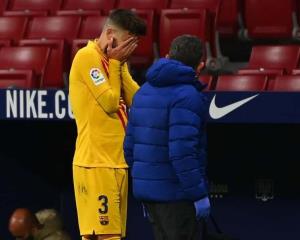 Gerard Piqué sufrió escalofriante lesión en duelo vs Atlético de Madrid