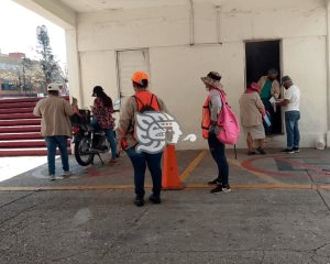 Garantizan aguinaldos a empleados municipales de Coatza
