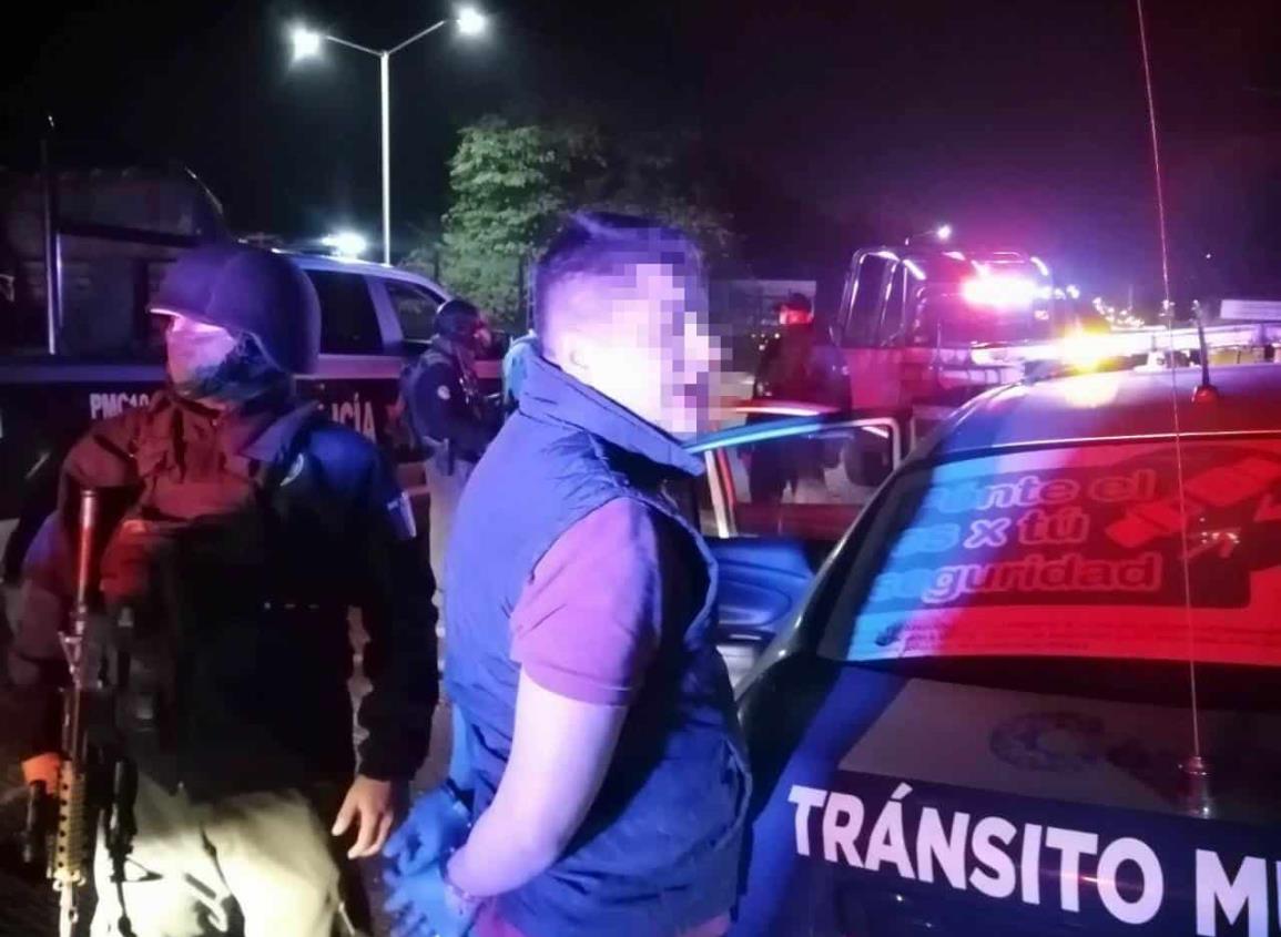 Ebrio, roba patrulla y la choca en la autopista Córdoba-Orizaba