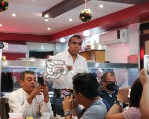 Víctor Rodríguez anuncia su lanzamiento a candidatura en Coatzacoalcos