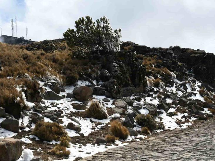 Cae aguanieve en Cofre de Perote y Pico de Orizaba