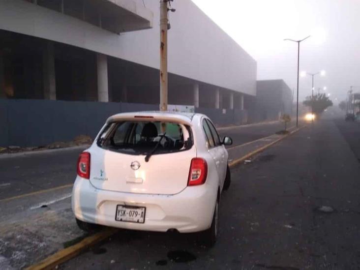 Abandonan vehículo accidentado en Veracruz
