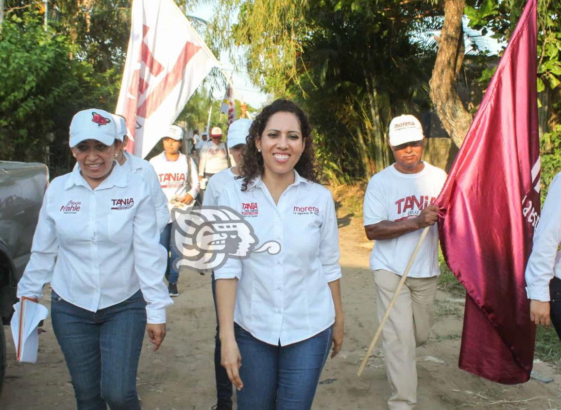 Tania Cruz no solicitará licencia para su campaña