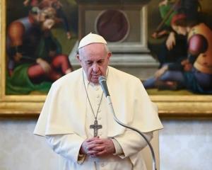 El Papa reduce el sueldo a personal del Vaticano hasta en 10 por ciento