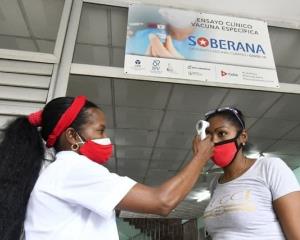 Cuba comienza vacunación con sus propias dosis Abdala y Soberana 02