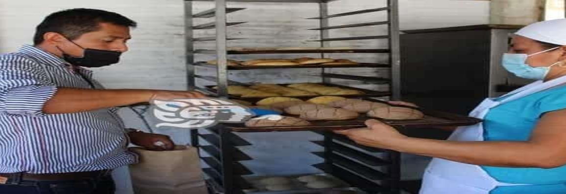 Funciona panadería en colonia Xochitanapa de Jáltipan