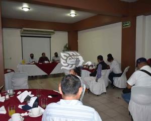 CEAPP realiza reunión con periodistas de Acayucan